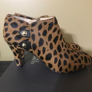 vince camuto vemmey booties